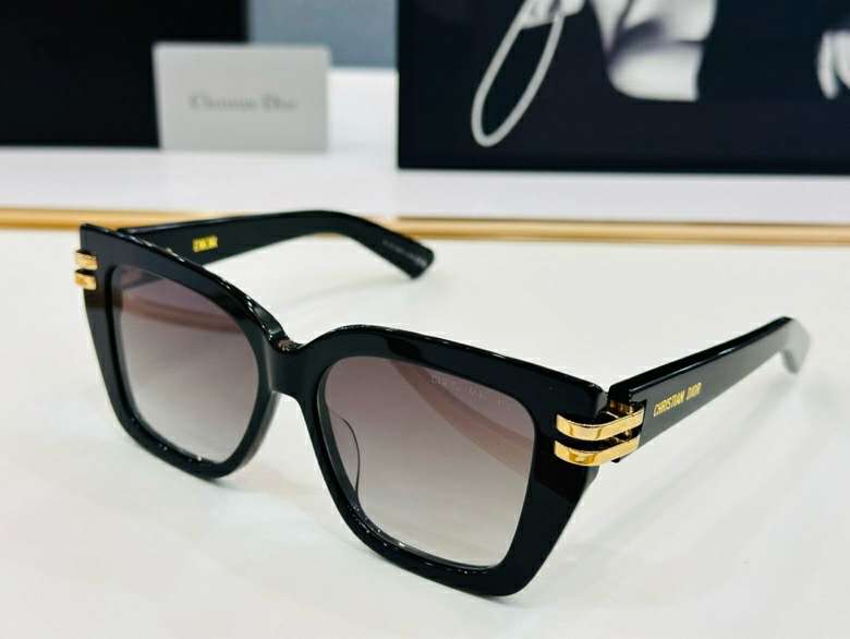 Picture of Dior Sunglasses _SKUfw56969437fw